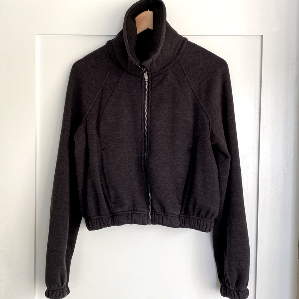 Lululemon Plush Times Jacket Heathered grey Core Black size 8 ⭐️⭐️⭐️⭐️ - Picture 3 of 16